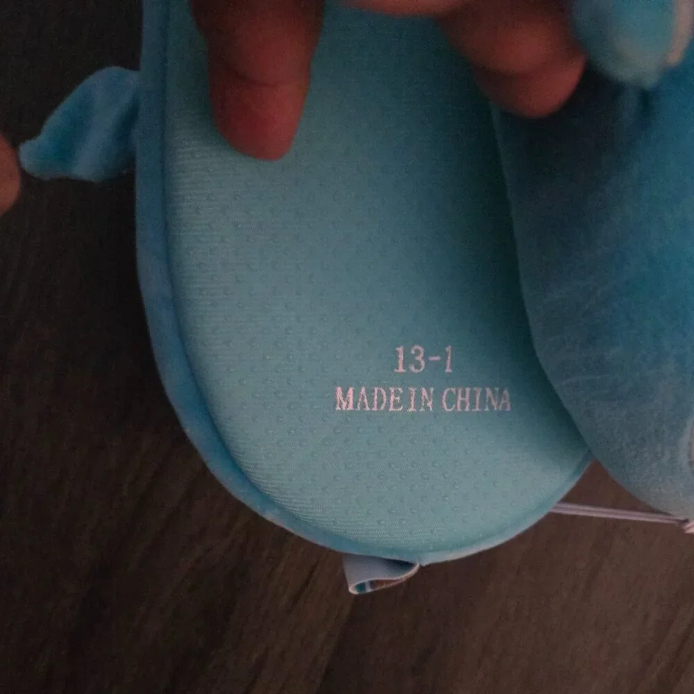 Squishmallow Tatiana the Dragon Ultra Soft Indoor Kids Slippers, Size 11/12‎